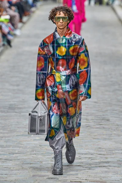 Look 20